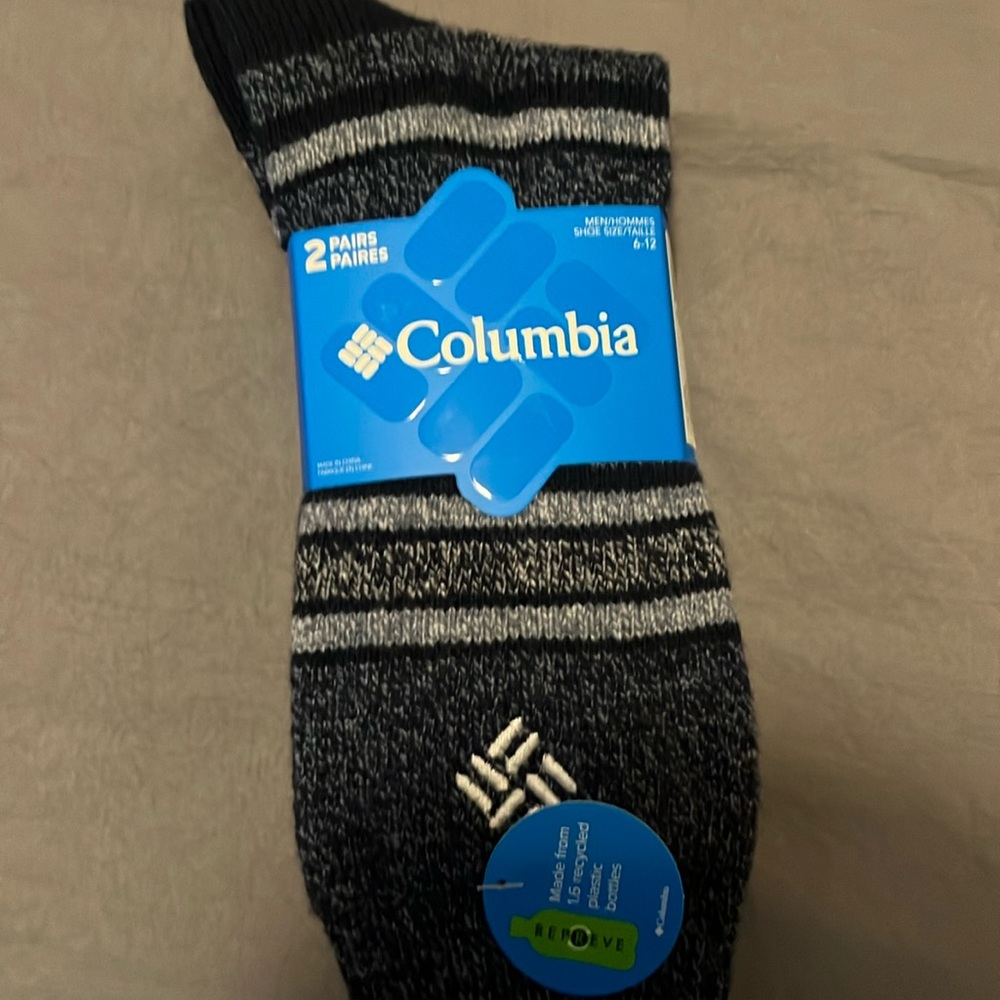 2 pair thick socks: *new in package*